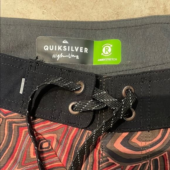 Quiksilver Highline 19” Board Shorts - Picture 3 of 6